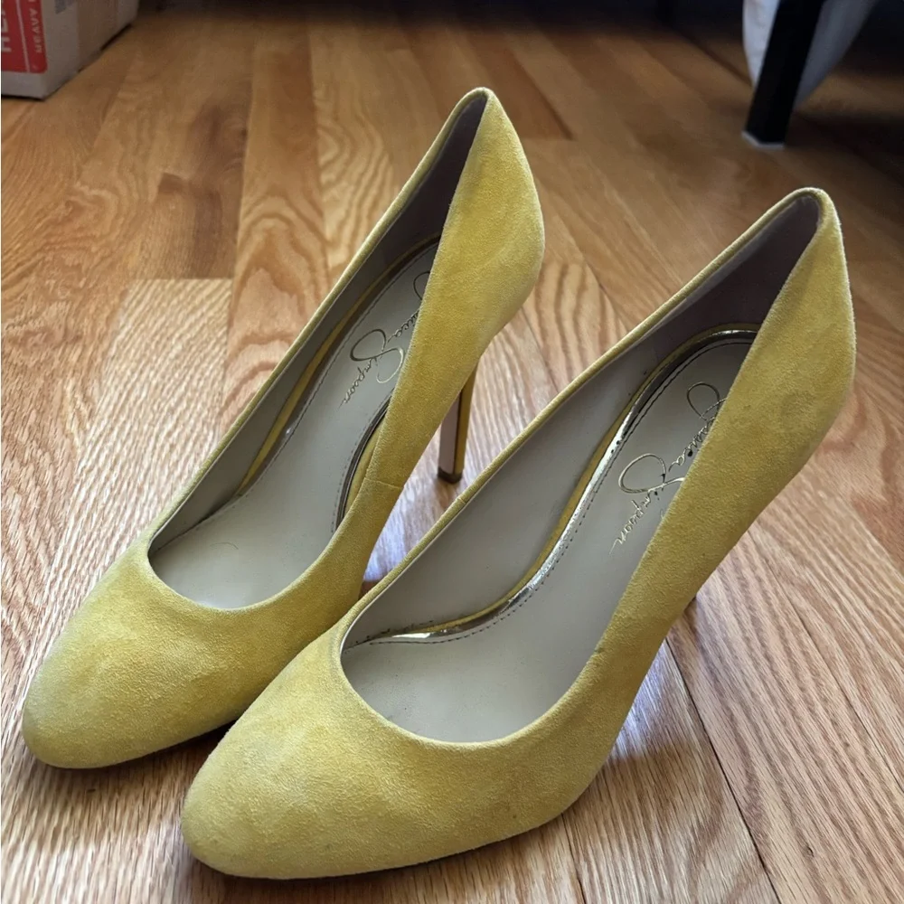 Jessica Simpson Yellow Heels Suede Pumps - Picture 2 of 3